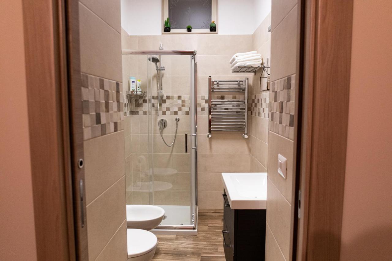 Tizzy Apartment & Rooms Bari Dış mekan fotoğraf