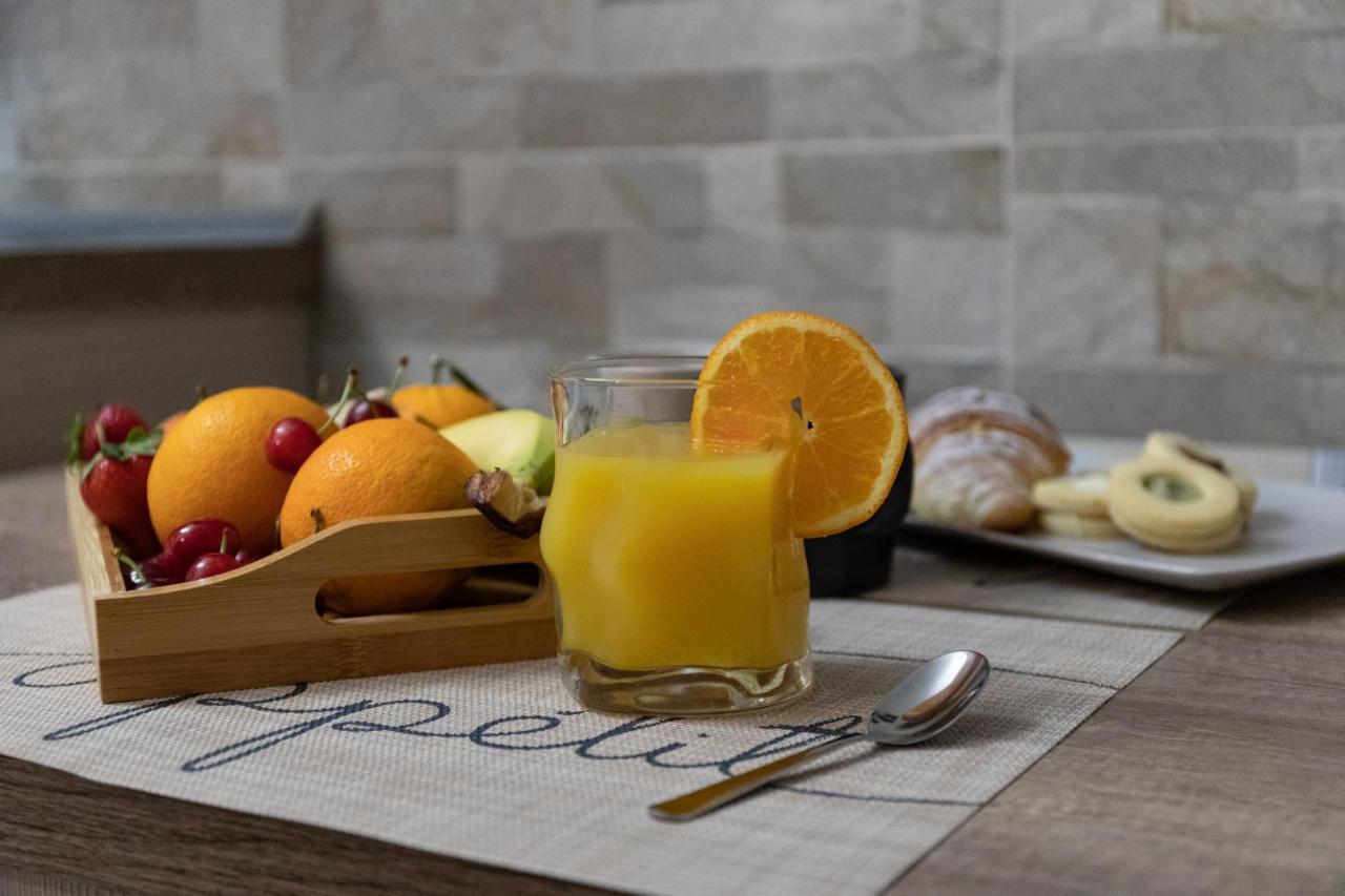 Tizzy Apartment & Rooms Bari Dış mekan fotoğraf