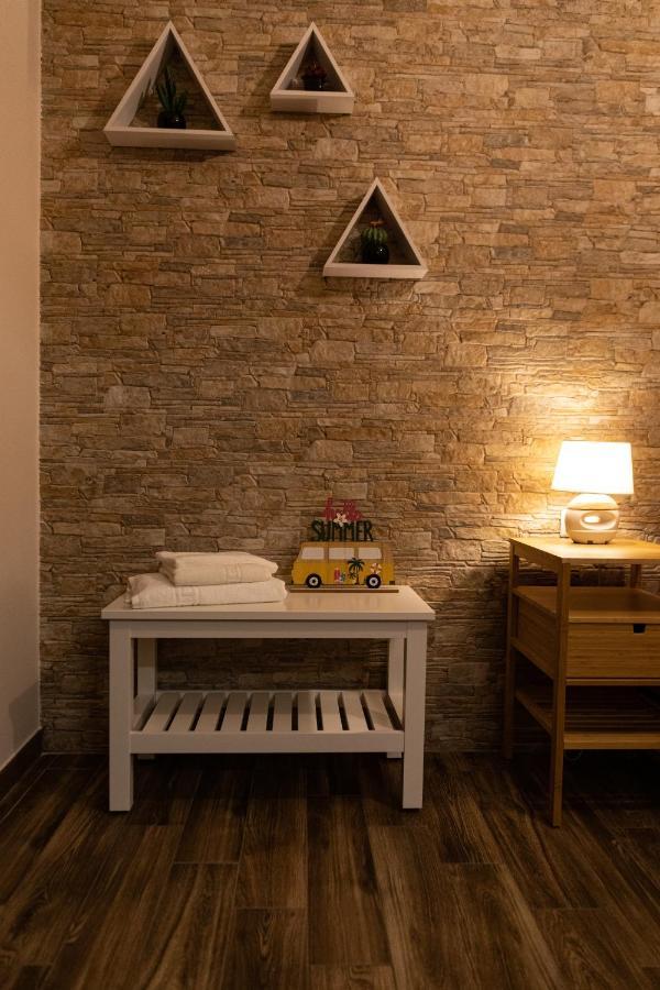 Tizzy Apartment & Rooms Bari Dış mekan fotoğraf