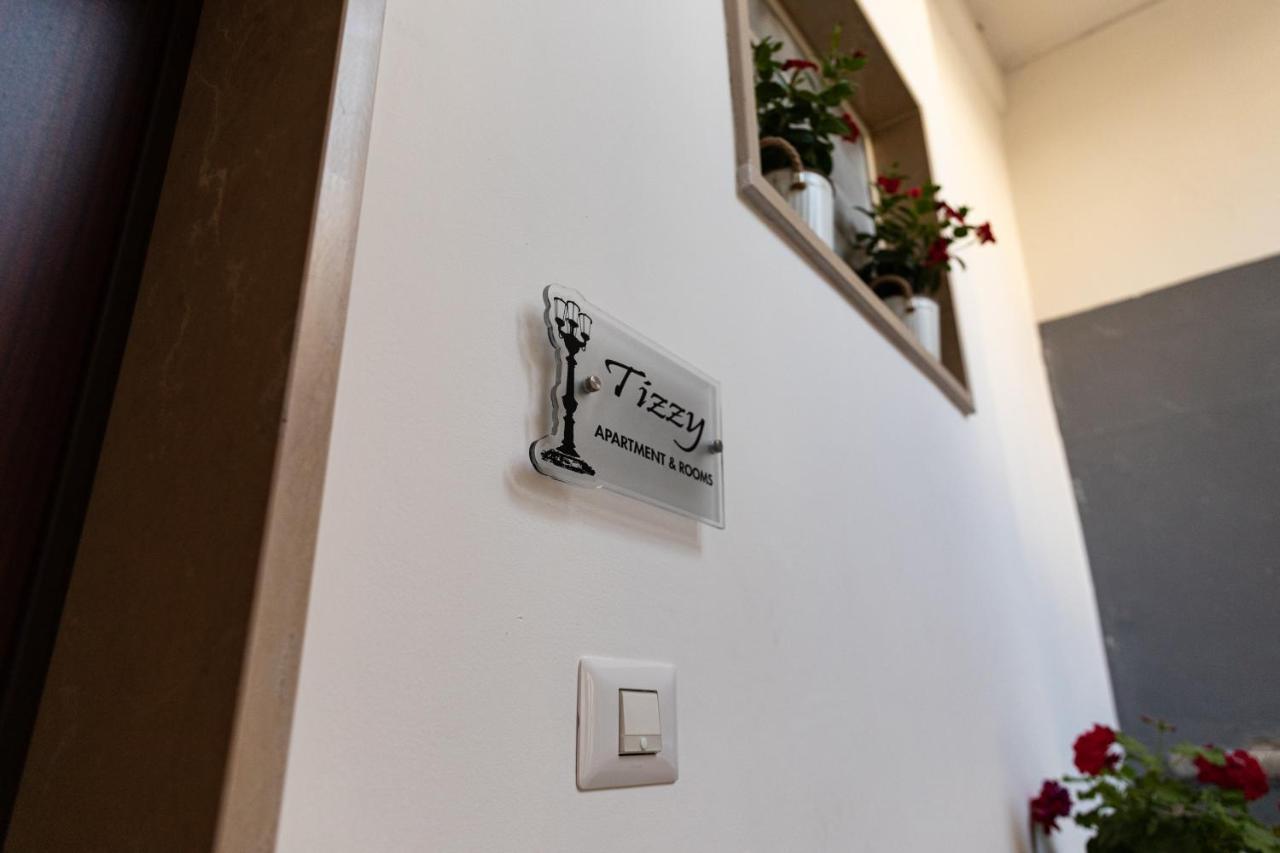 Tizzy Apartment & Rooms Bari Dış mekan fotoğraf