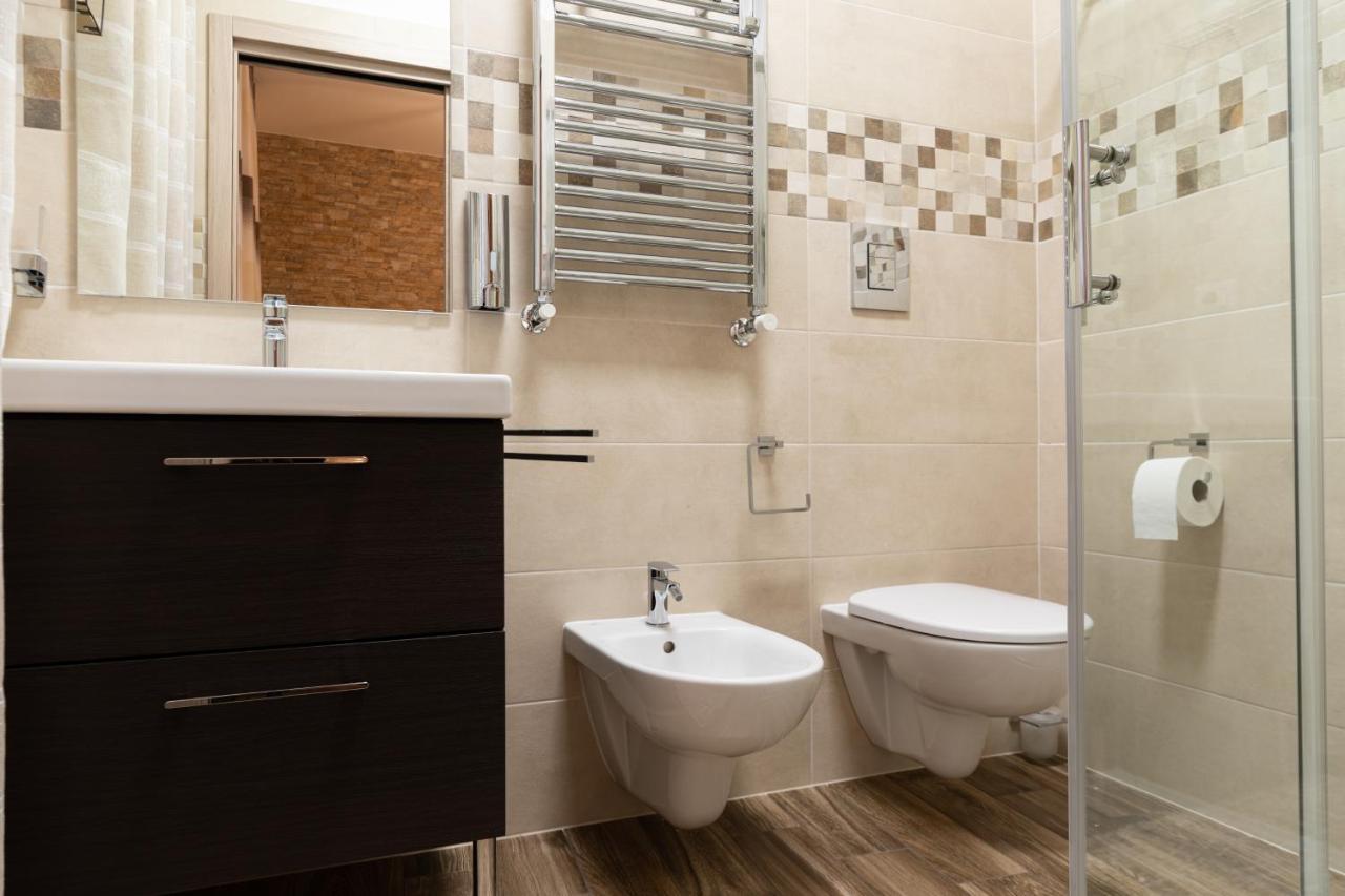 Tizzy Apartment & Rooms Bari Dış mekan fotoğraf